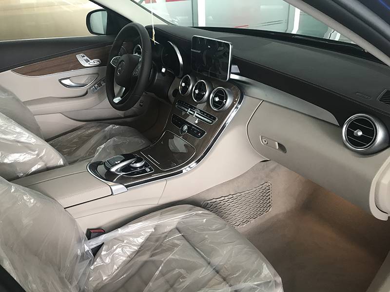 Mercedes C250 Exclusive 2017 ghế trước