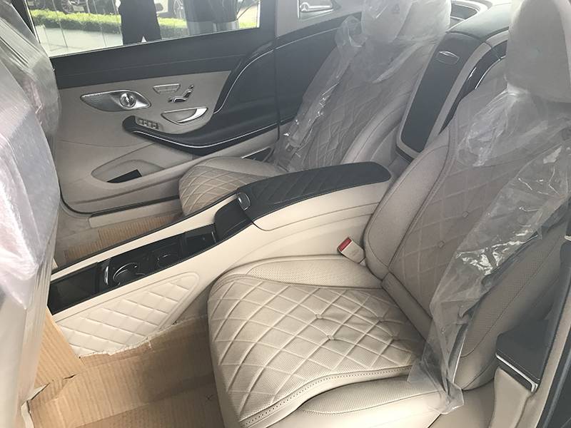 Mercedes Maybach S500 hệ thống ghế sau